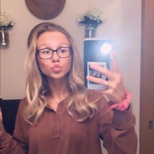 Meet your Posher, Makayla